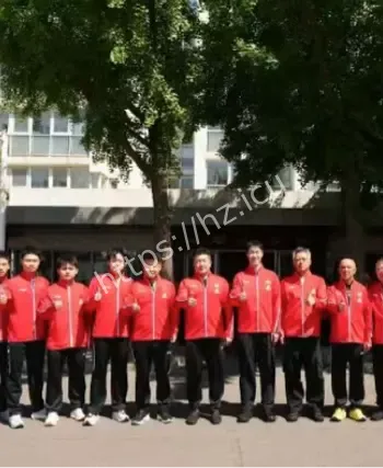 国乒世乒赛出征合照